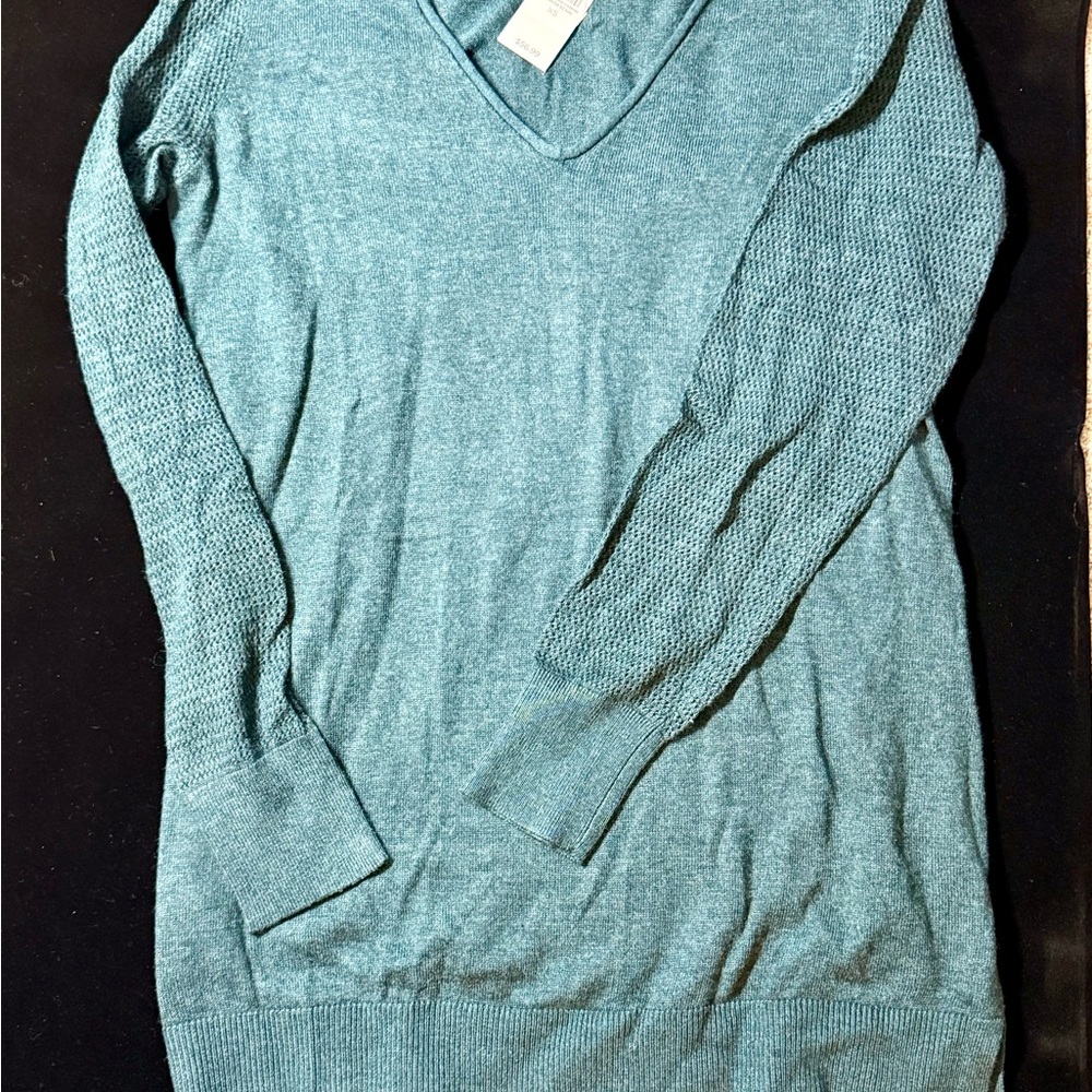 LOFT Heather Gray V-Neck Top
